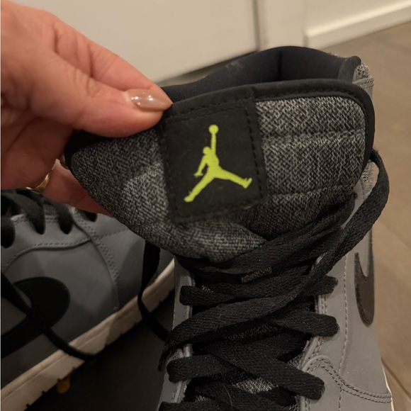 Air Jordan Men's 1 Retro Hugh Top Black and Gray Sneakers - Picture 5 of 16